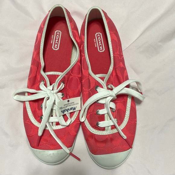 Coach Shoes - NWT Coach tennis shoes peach/ orange color size 8.5